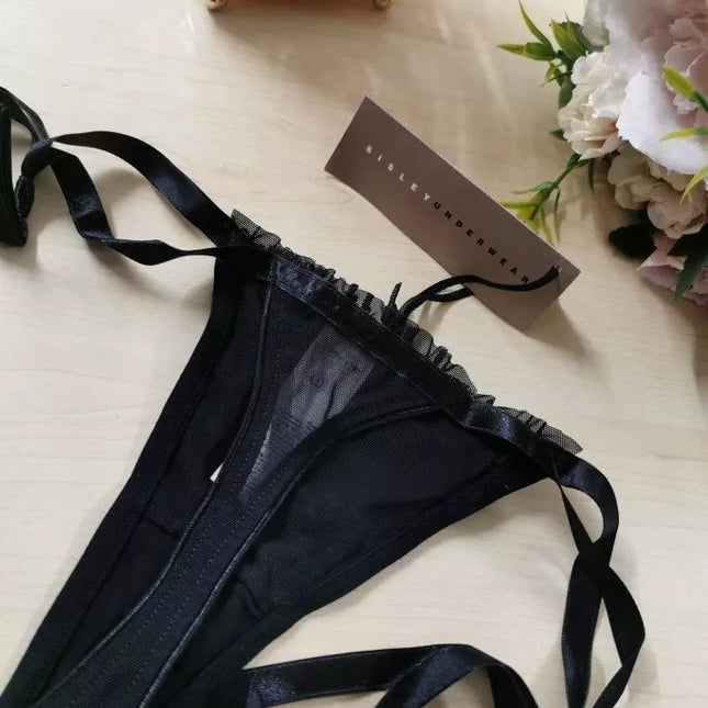 Sisley Underwear XS(34) dydžio juodos spalvos stringai 10020