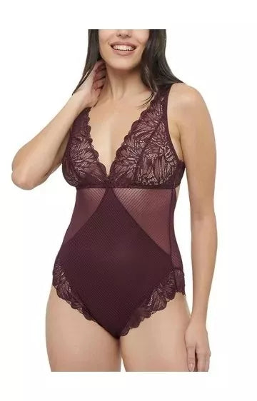 Triumph erotiškas bordo spalvos neriniuotas triko Lavish Spotlight BS