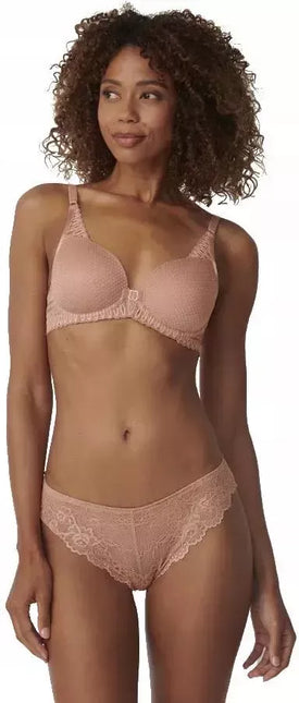 Triumph XS(34)  dydžio kelnaitės iš nėrinių Tempting Lace Brazilian String