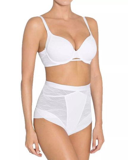 Triumph 38(M) 40(L) dydžio baltos spalvos prailgintos kelnaitės Airy Sensation Highwaist Panty