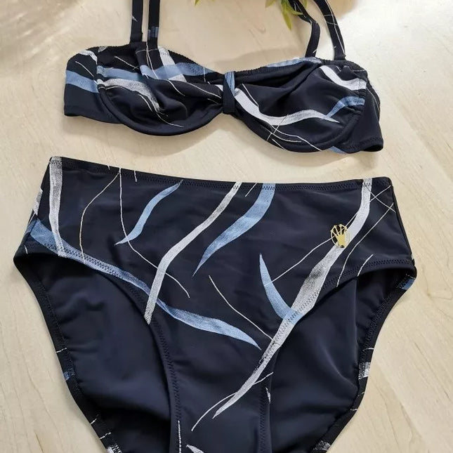 Triumph 38 dydžio dviejų dalių juodos spalvos margas maudymosi kostiumėlis Shape-ZTR 13143