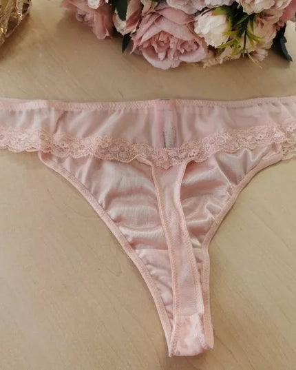 Hunkemoller XL(42) dydžio rausvos spalvos stringai Cloud Pink 112218004