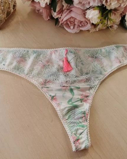 Hunkemoller XL(42) dydžio margi moteriški stringai Off White 11288905