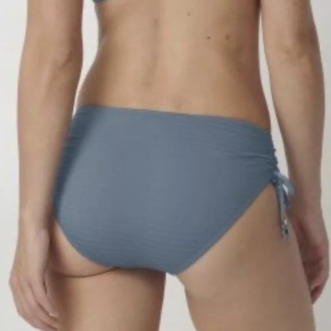 Triumph 38(M) 40(L) dydžio melsvos spalvos maudymosi kelnaitės Venus Elegance Midi sd X