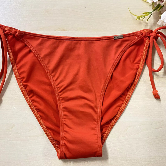 Triumph 38(M) dydžio oranžinės spalvos maudymosi kelnaitės 4 Yr Style 13 SD Tanga