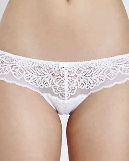 Triumph 36(S) dydžio baltos spalvos nėriniuotos kelnaitės Amourette Spotlight Hipster String