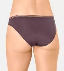 Triumph 38 dydžio  violetinės spalvos kelnaitės  Infinite Sensation Tai