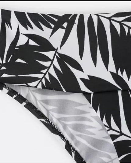 Triumph S(36) L(40) dydžio margos maudymosi kostiumėlio kelnaitės swim Miami Vibes Hipster