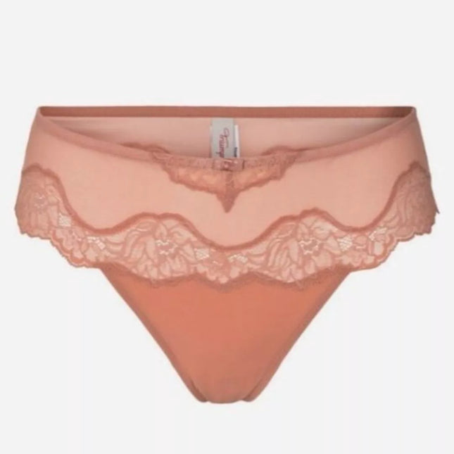 Triumph 46(XXXL) dydžio kakavos spalvos neriniuotos kelnaitės Amourette Charm Hipster String