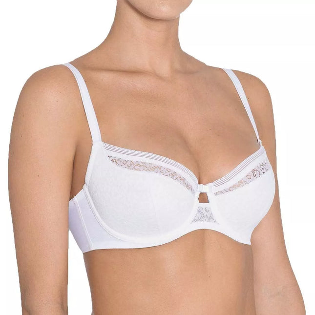Triumph 80F / 70F / 85F baltos spalvos liemenėlė Beauty-Full Essential WHP