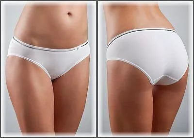 Triumph S M L ir  XL dydžio baltos spalvos kelnaitės  Just Trendy Tai