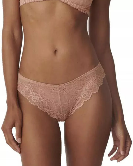 Triumph XS(34)  dydžio kelnaitės iš nėrinių Tempting Lace Brazilian String