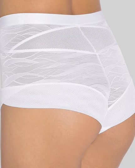 Triumph 38(M) 40(L) dydžio baltos spalvos prailgintos kelnaitės Airy Sensation Highwaist Panty