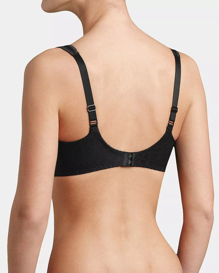 Triumph didelių dydžių klasikinė juoda liemenėlė Comfort Minimizer W