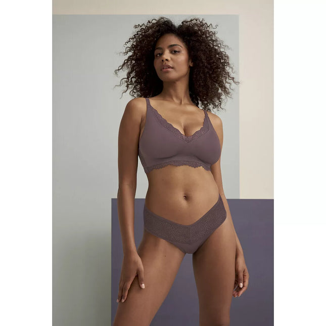 Triumph violetinės spalvos liemenėlė be lankelių  Velveteen Sensation N01