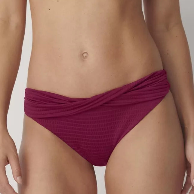 Triumph 36(S) 38(M) 40(L) 46(XXL) dydžio bordinės spalvos maudymosi kelnaitės Venus Elegance Tai sd X