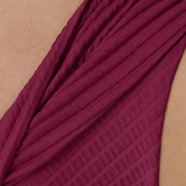 Triumph 36(S) 38(M) 40(L) 46(XXL) dydžio bordinės spalvos maudymosi kelnaitės Venus Elegance Tai sd X