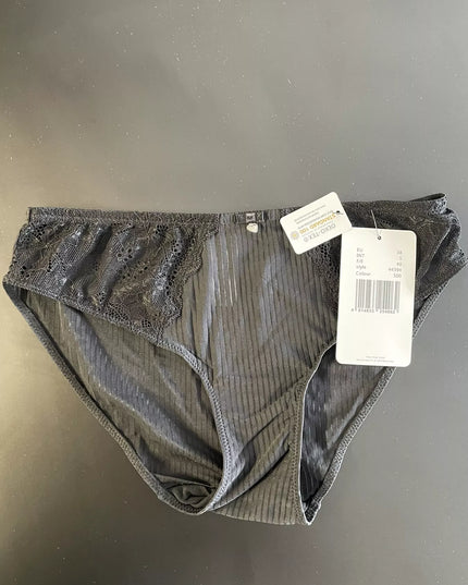 Sassa 38(M) 46(3XL) 48(4XL) dydžio juodos spalvos moteriškos kelnaitės 44394